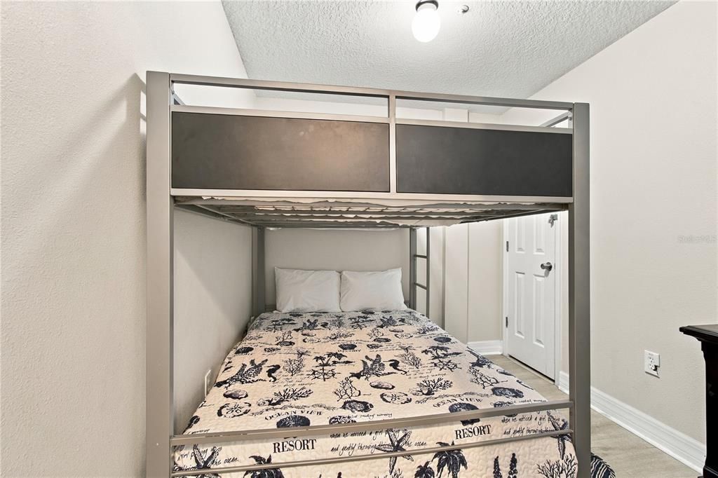 En Venta: $499,000 (2 camas, 2 baños, 767 Pies cuadrados)