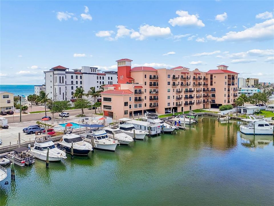 En Venta: $499,000 (2 camas, 2 baños, 767 Pies cuadrados)