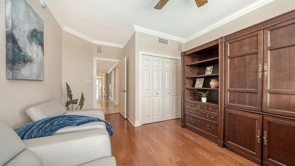 For Sale: $1,399,000 (3 beds, 3 baths, 2594 Square Feet)