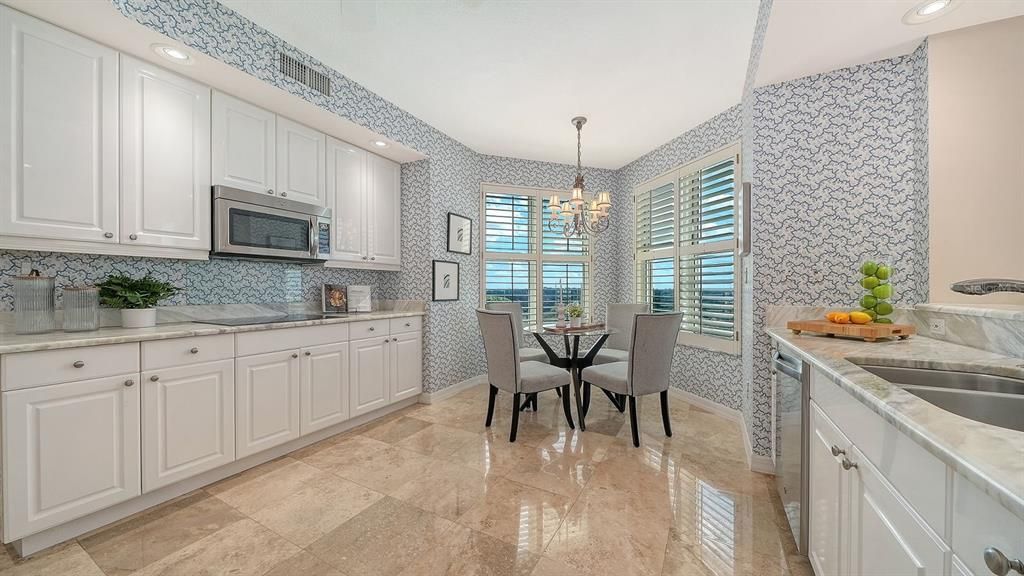 For Sale: $1,399,000 (3 beds, 3 baths, 2594 Square Feet)