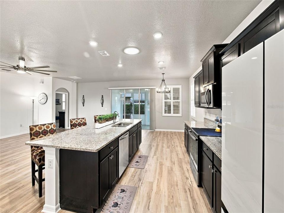 For Sale: $324,900 (3 beds, 2 baths, 1851 Square Feet)