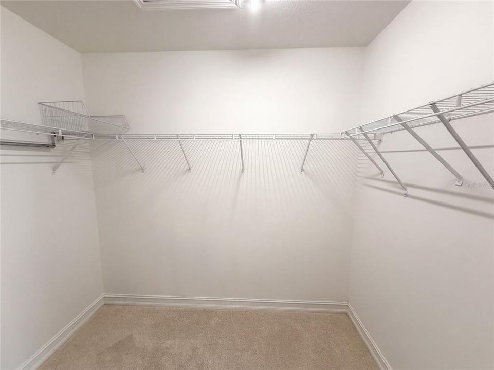 For Sale: $344,000 (3 beds, 2 baths, 2366 Square Feet)