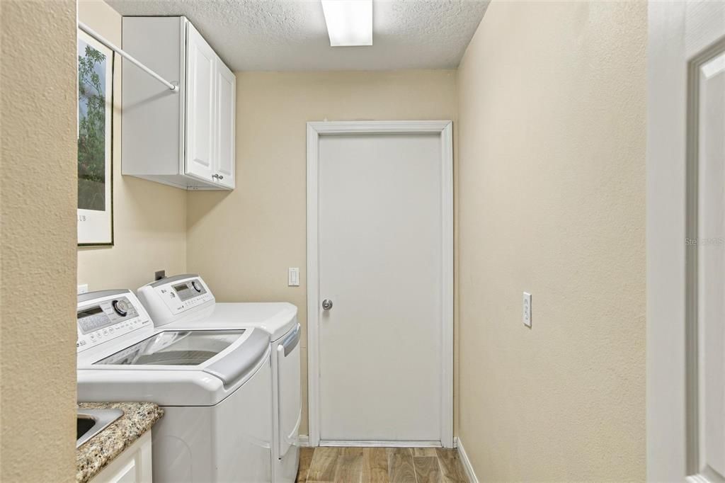 For Sale: $795,000 (3 beds, 2 baths, 2873 Square Feet)