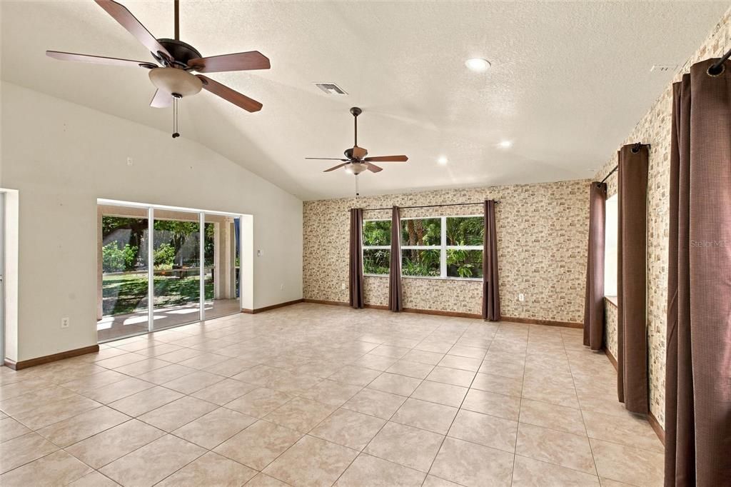For Sale: $795,000 (3 beds, 2 baths, 2873 Square Feet)