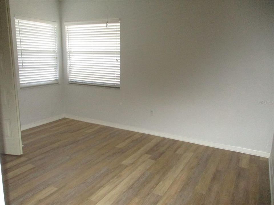 For Rent: $1,800 (2 beds, 2 baths, 1371 Square Feet)