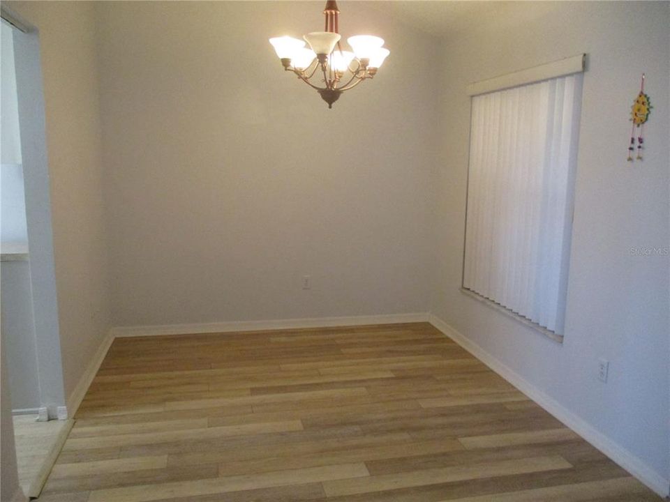 For Rent: $1,800 (2 beds, 2 baths, 1371 Square Feet)