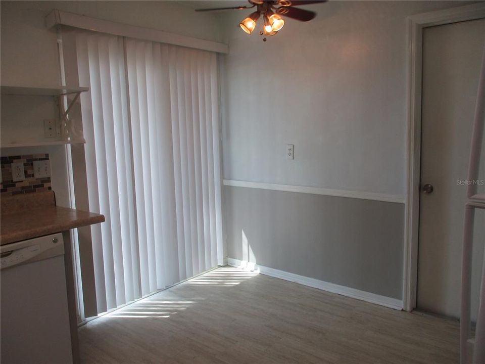 For Rent: $1,800 (2 beds, 2 baths, 1371 Square Feet)