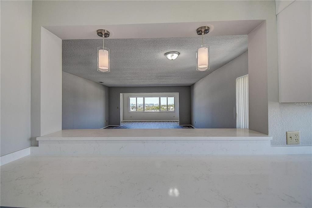 For Sale: $350,000 (2 beds, 2 baths, 1565 Square Feet)