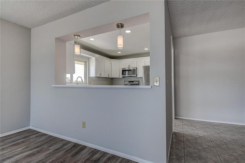 For Sale: $350,000 (2 beds, 2 baths, 1565 Square Feet)
