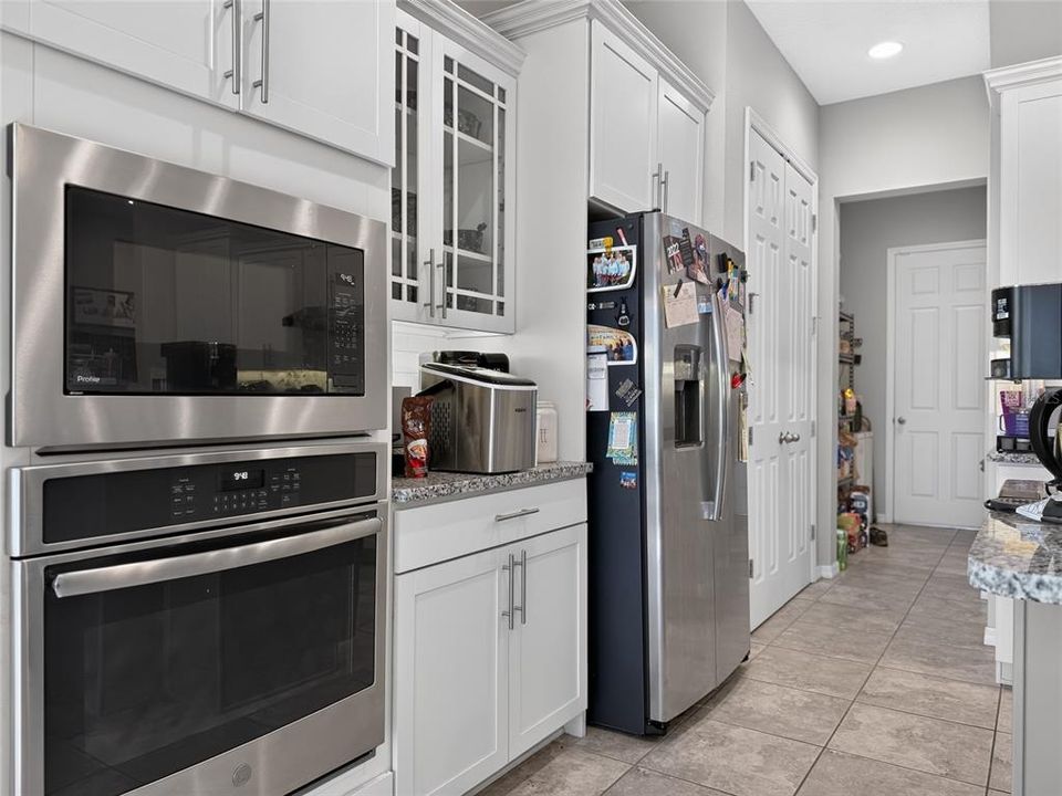 For Sale: $419,800 (3 beds, 2 baths, 1943 Square Feet)