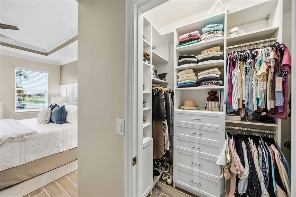 En Venta: $675,000 (4 camas, 2 baños, 2045 Pies cuadrados)