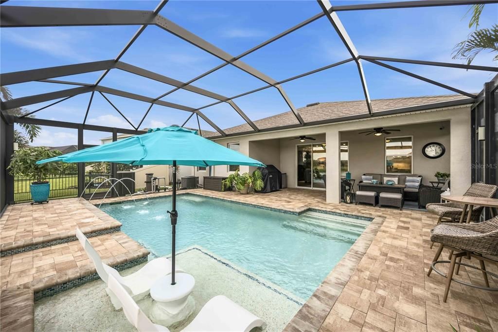 En Venta: $675,000 (4 camas, 2 baños, 2045 Pies cuadrados)