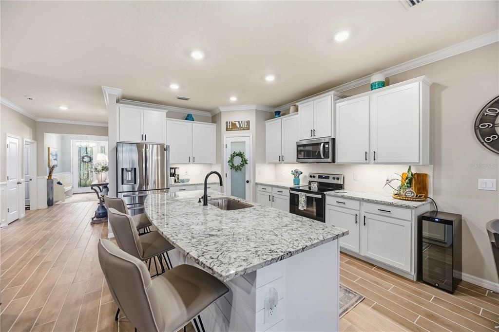 En Venta: $675,000 (4 camas, 2 baños, 2045 Pies cuadrados)