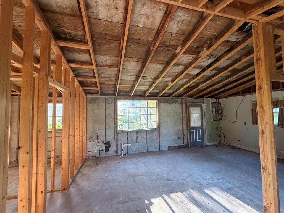 На продажу: $150,000 (2 спален, 1 ванн, 888 Квадратных фут)