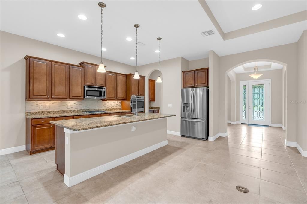 For Rent: $2,900 (3 beds, 2 baths, 2024 Square Feet)