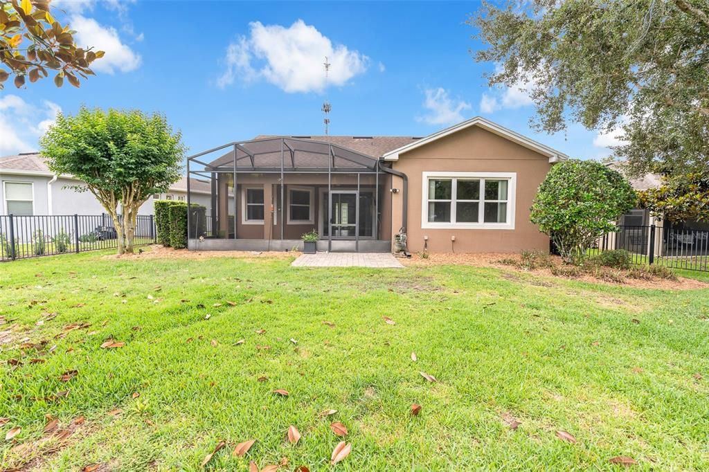 For Rent: $2,900 (3 beds, 2 baths, 2024 Square Feet)