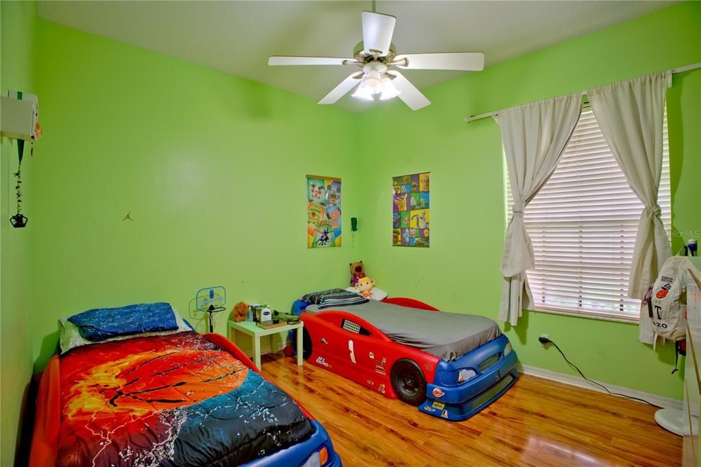 For Sale: $620,000 (5 beds, 3 baths, 2542 Square Feet)