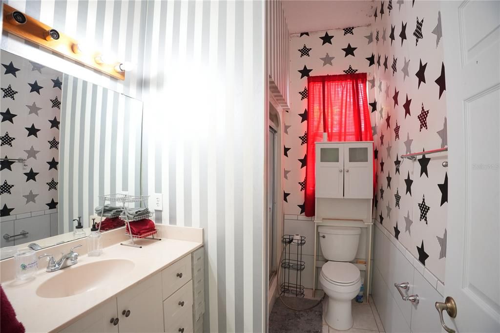 For Sale: $620,000 (5 beds, 3 baths, 2542 Square Feet)