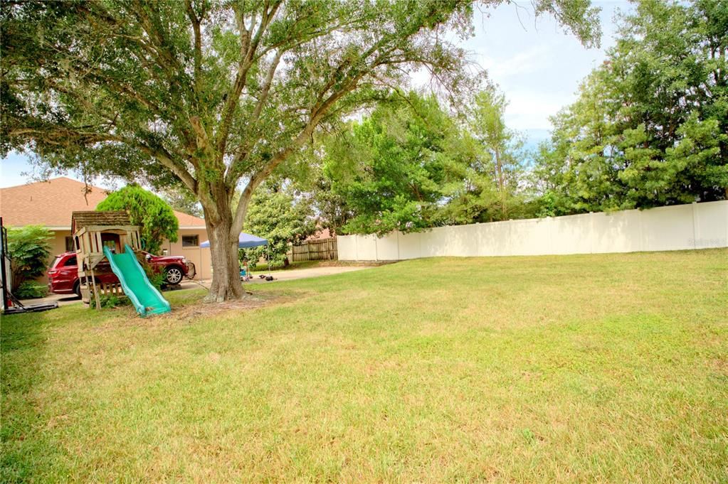 For Sale: $620,000 (5 beds, 3 baths, 2542 Square Feet)