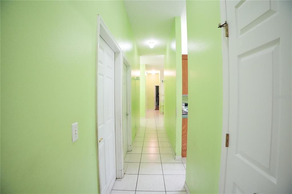 For Sale: $620,000 (5 beds, 3 baths, 2542 Square Feet)