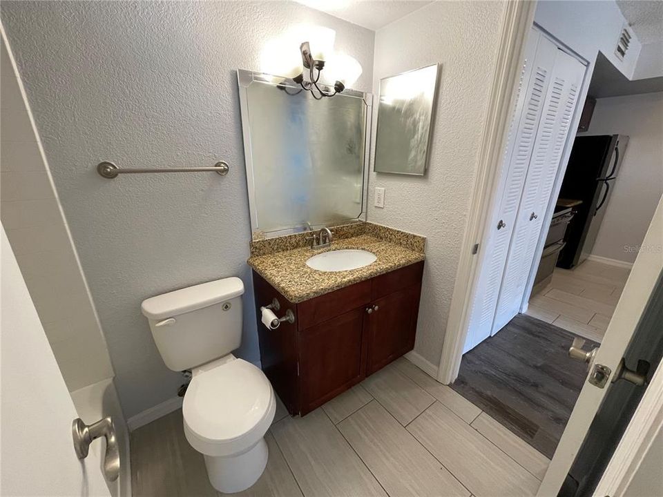 For Sale: $135,000 (1 beds, 1 baths, 597 Square Feet)