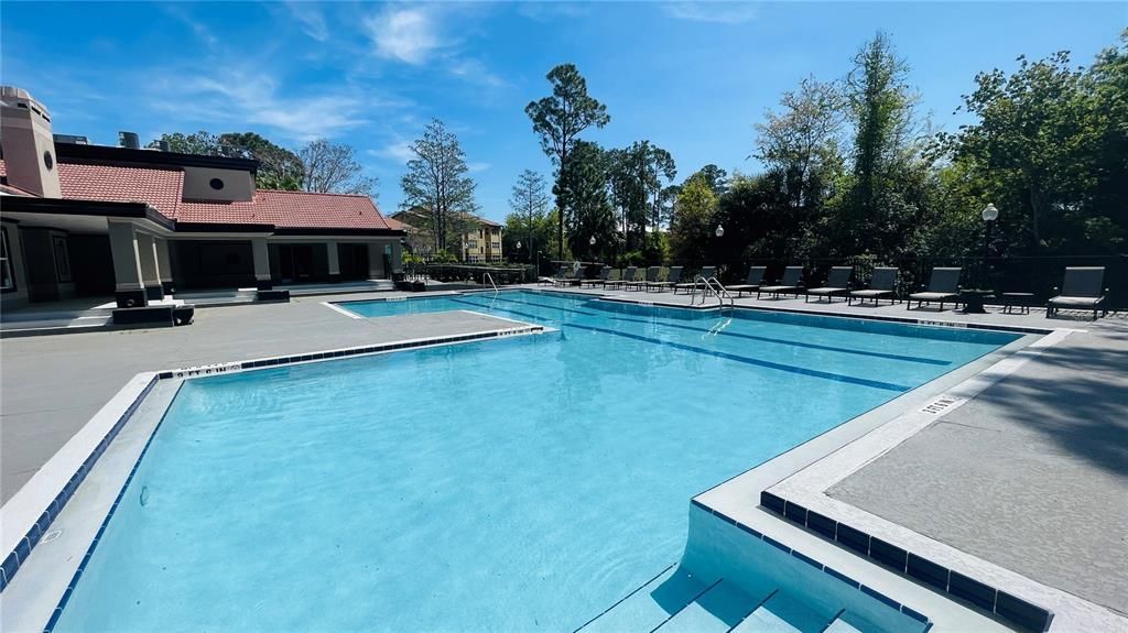 For Sale: $135,000 (1 beds, 1 baths, 597 Square Feet)