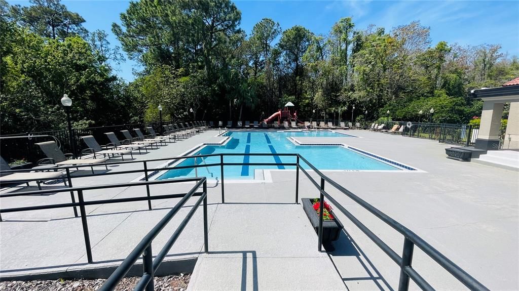 For Sale: $135,000 (1 beds, 1 baths, 597 Square Feet)