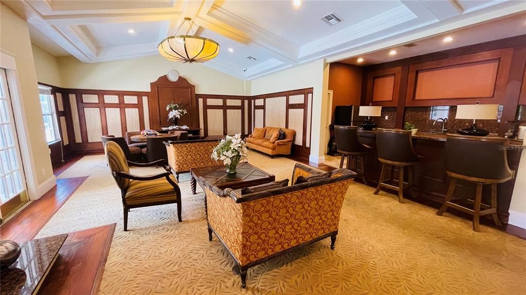 For Sale: $135,000 (1 beds, 1 baths, 597 Square Feet)