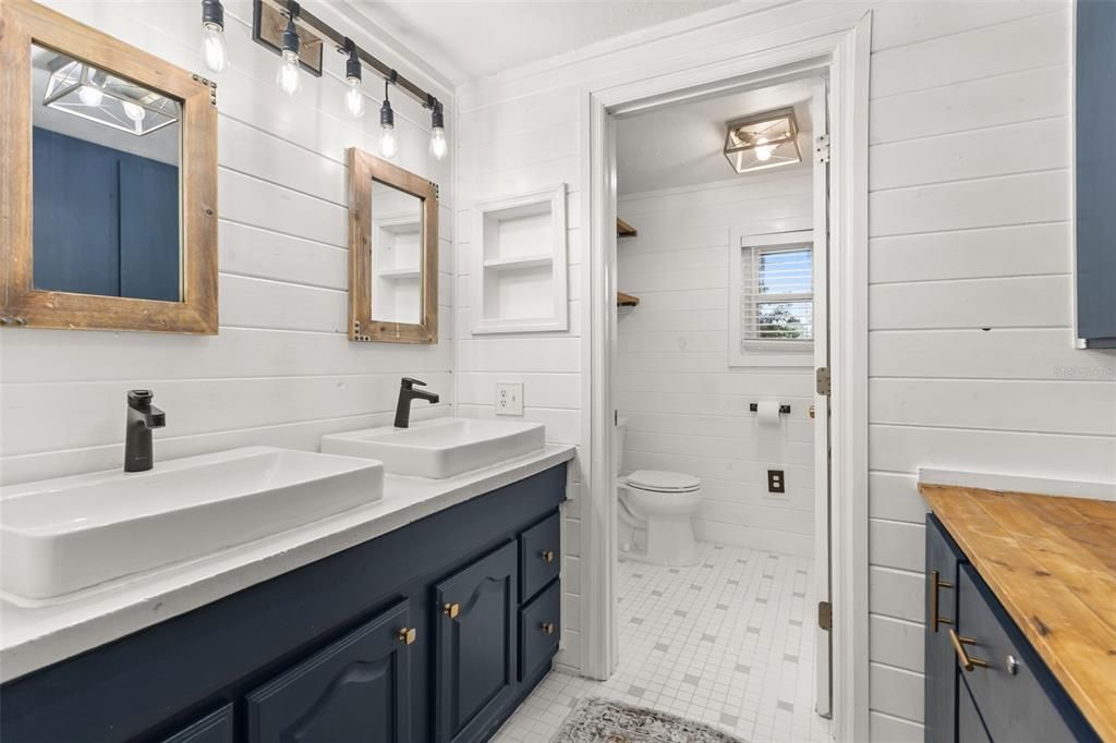 For Sale: $899,900 (3 beds, 1 baths, 1478 Square Feet)