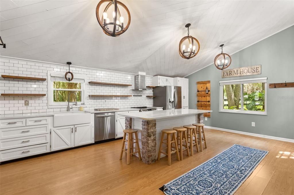 For Sale: $899,900 (3 beds, 1 baths, 1478 Square Feet)