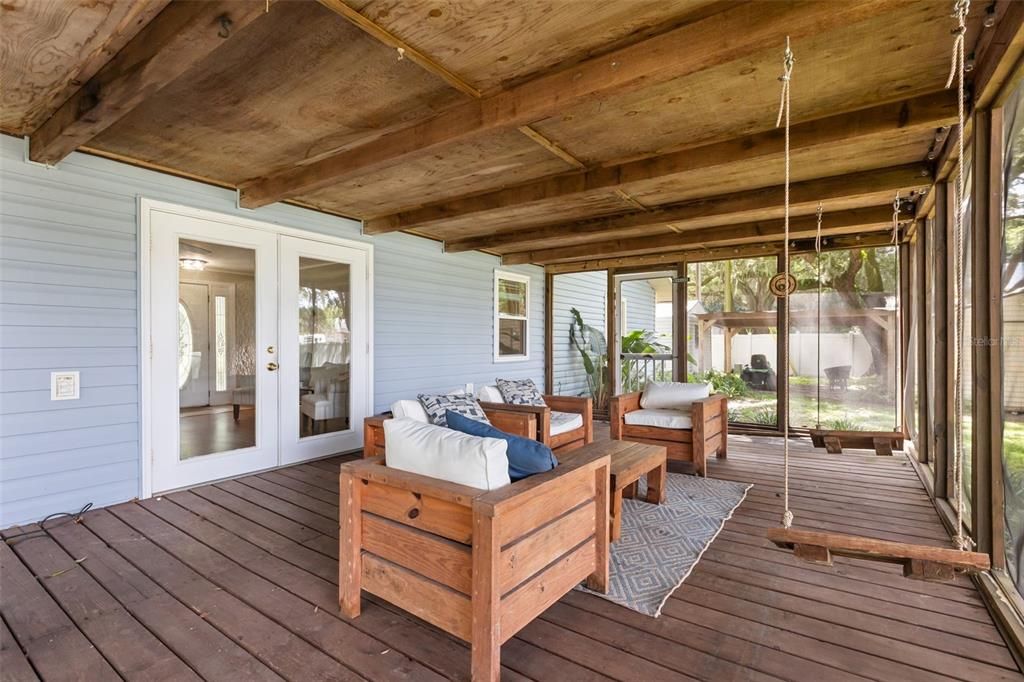 For Sale: $899,900 (3 beds, 1 baths, 1478 Square Feet)