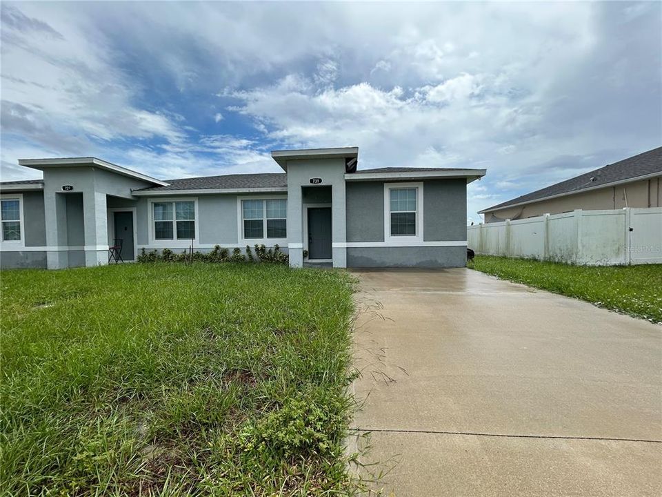 For Rent: $2,100 (3 beds, 2 baths, 1416 Square Feet)
