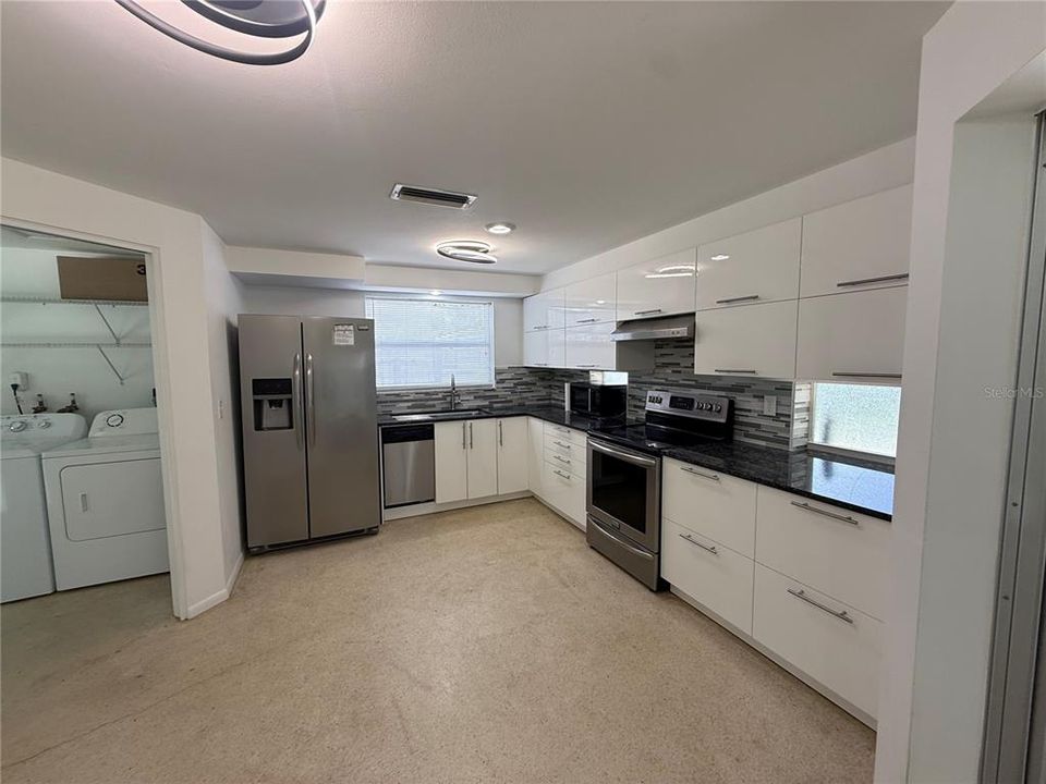 В аренду: $2,550 (2 спален, 2 ванн, 1286 Квадратных фут)