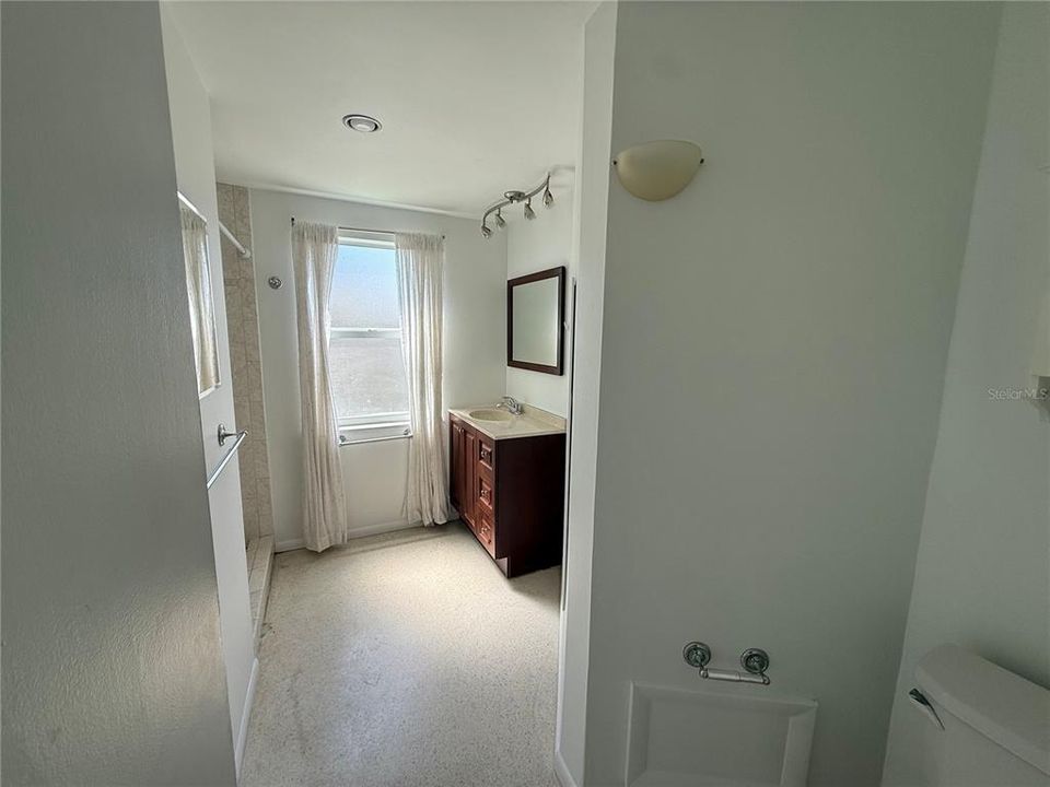 В аренду: $2,550 (2 спален, 2 ванн, 1286 Квадратных фут)