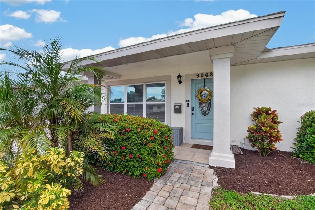 For Sale: $475,000 (3 beds, 2 baths, 1590 Square Feet)