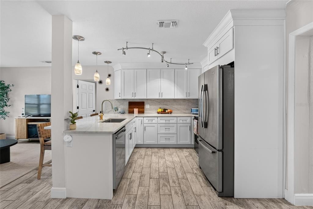 For Sale: $475,000 (3 beds, 2 baths, 1590 Square Feet)