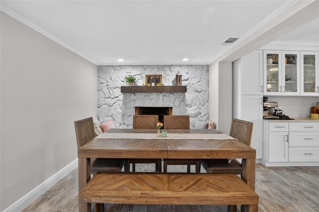 For Sale: $475,000 (3 beds, 2 baths, 1590 Square Feet)