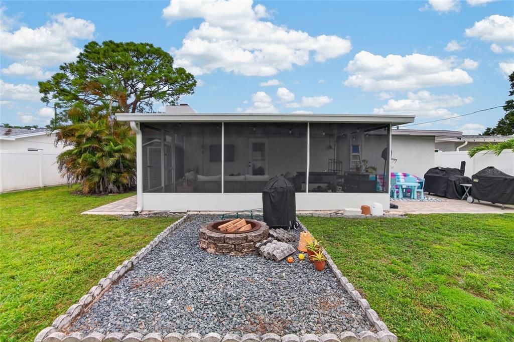 For Sale: $475,000 (3 beds, 2 baths, 1590 Square Feet)