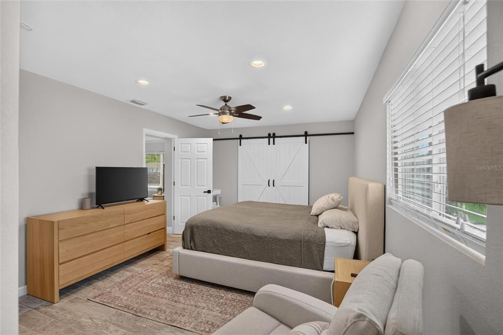 For Sale: $475,000 (3 beds, 2 baths, 1590 Square Feet)