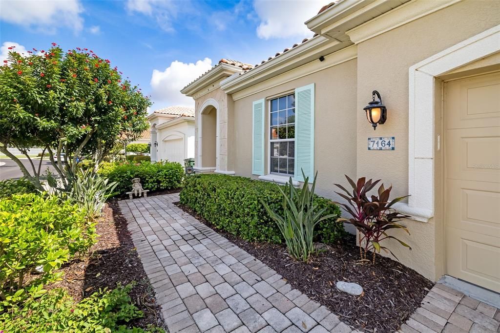 For Sale: $518,000 (3 beds, 2 baths, 2060 Square Feet)