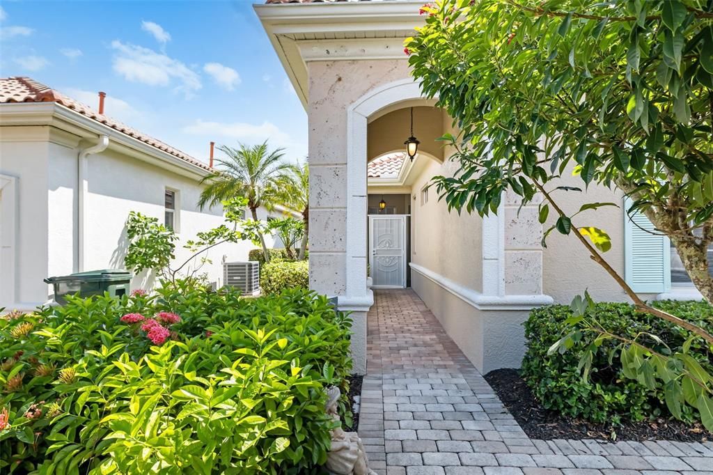 For Sale: $518,000 (3 beds, 2 baths, 2060 Square Feet)