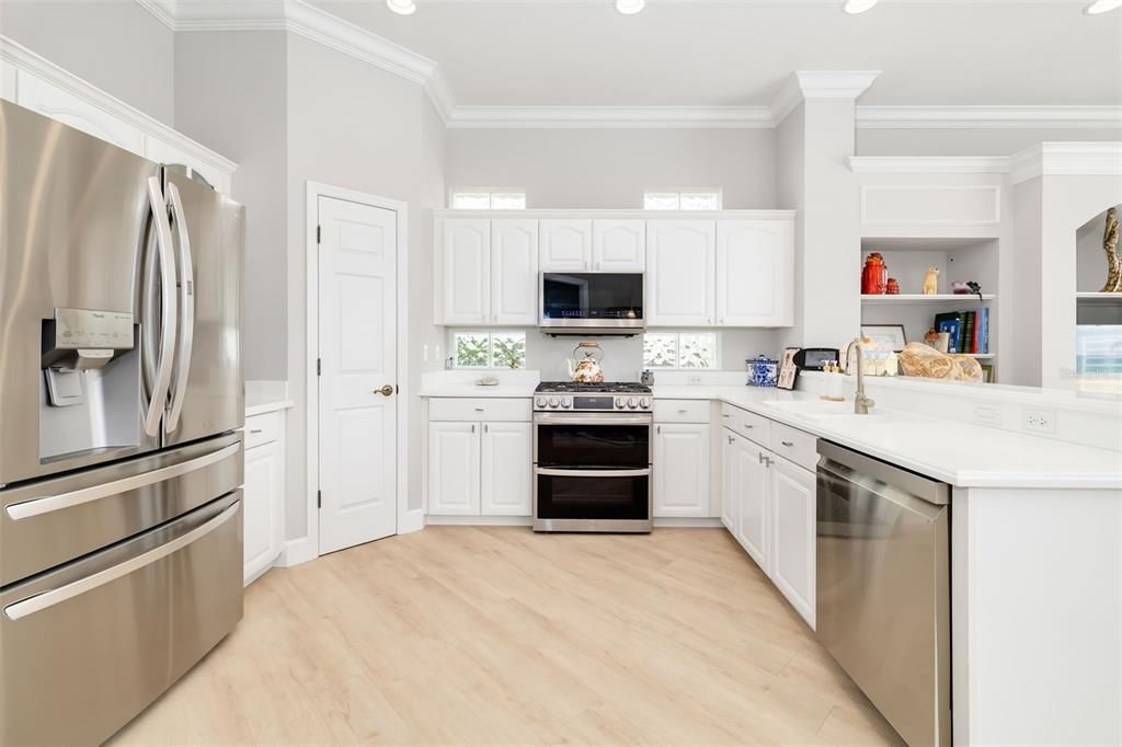 For Sale: $518,000 (3 beds, 2 baths, 2060 Square Feet)