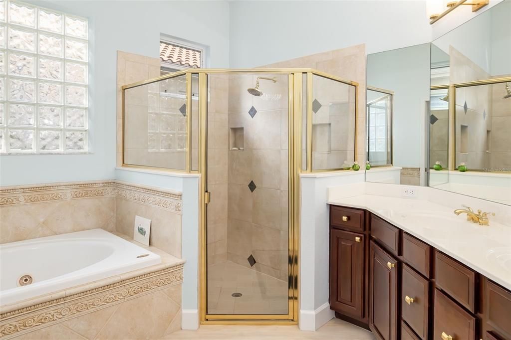 For Sale: $518,000 (3 beds, 2 baths, 2060 Square Feet)