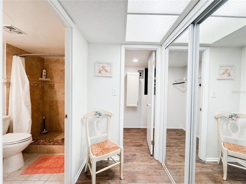 На продажу: $169,900 (2 спален, 2 ванн, 1144 Квадратных фут)