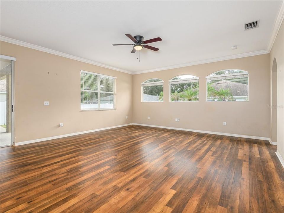 : $425,000 (4 beds, 3 baths, 2255 Square Feet)