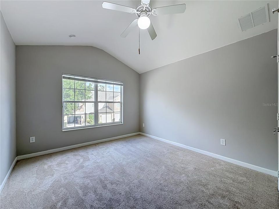 For Sale: $305,000 (3 beds, 2 baths, 1647 Square Feet)