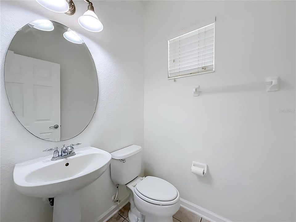 For Sale: $305,000 (3 beds, 2 baths, 1647 Square Feet)