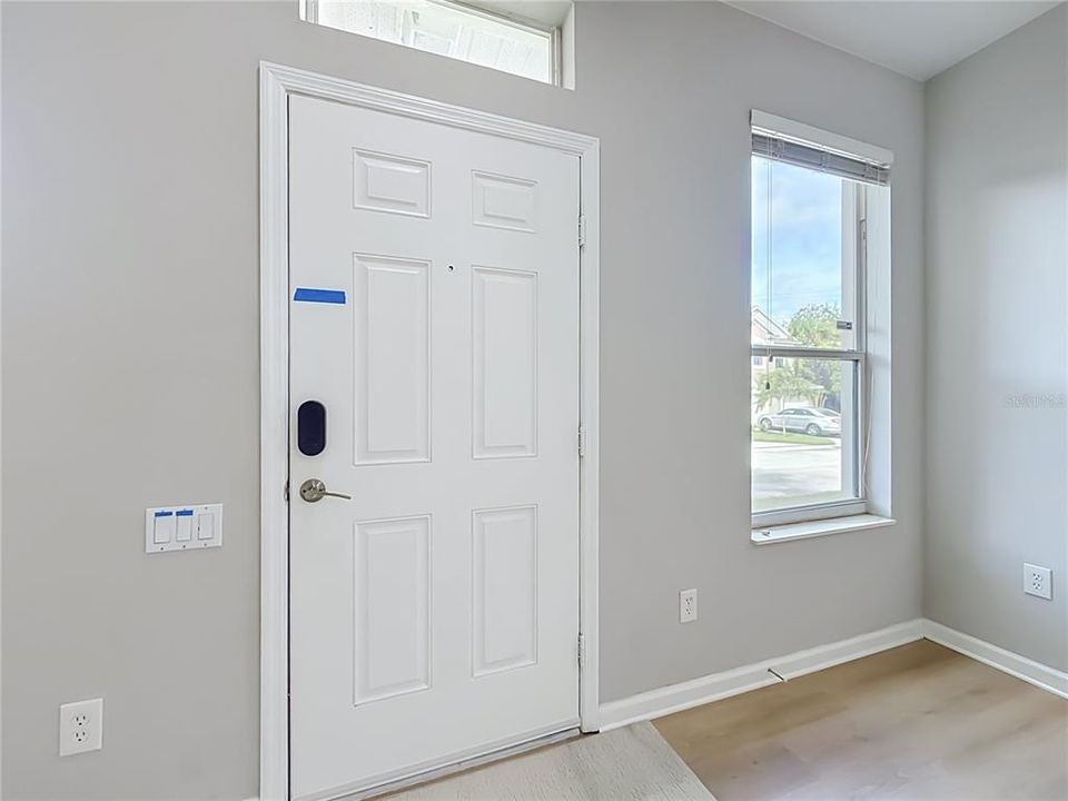 For Sale: $305,000 (3 beds, 2 baths, 1647 Square Feet)