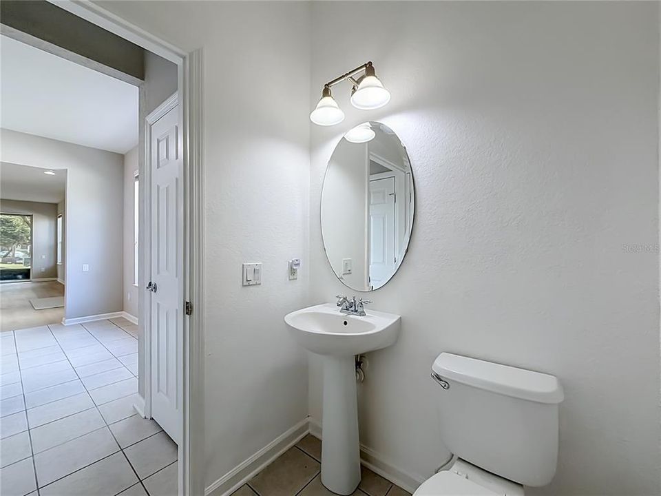 For Sale: $305,000 (3 beds, 2 baths, 1647 Square Feet)