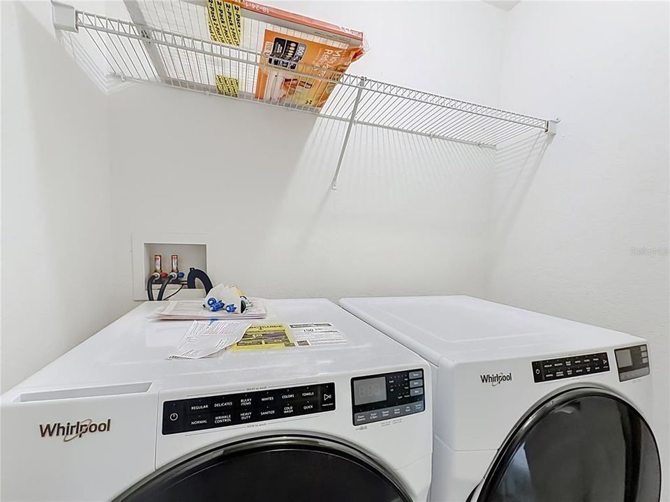 For Sale: $305,000 (3 beds, 2 baths, 1647 Square Feet)